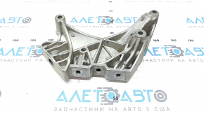 Кронштейн двигателя правый Audi Q3 83A 19-25