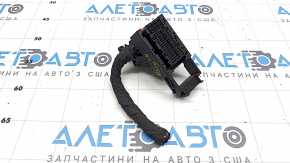 Фишка на блок ECU компьютер двигателя левая Audi Q3 83A 19-25 2.5T