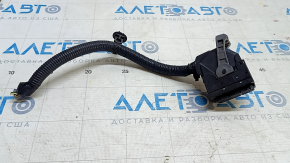 Фишка на блок ECU компьютер двигателя Lexus RX450h 20-22 малая