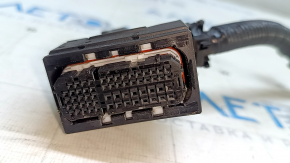 Фишка на блок ECU компьютер двигателя Lexus RX450h 20-22 малая