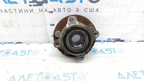 Ступица задняя левая Ford Mustang mk6 15-23 ржавая