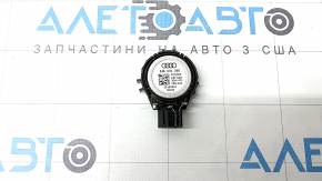 Пищалка передней стойки левая Audi Q3 83A 19-25