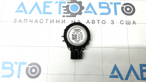 Пищалка передней стойки правая Audi Q3 83A 19-25
