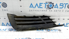Решетка переднего бампера правая Audi A3 8V 15-16 без ПТФ, царапина, сломана перемычка