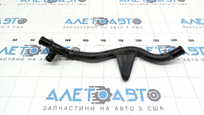 Патрубок системы охлаждения Audi Q3 83A 19-25 2.0T пластик