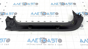 Обшивка двери багажника правая Audi Q3 83A 19-25 черная