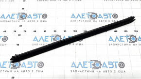 Уплотнитель стекла внутренний двери задней левой Audi Q3 83A 19-25