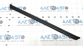Уплотнитель стекла внутренний двери задней правой Audi Q3 83A 19-25
