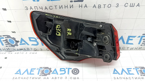 Фонарь внешний крыло правый Audi Q3 83A 19-25 LED, надломано крепление