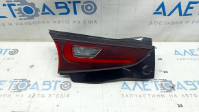 Фонарь внутренний дверь багажника левый Mazda CX-5 22-25