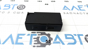 USB Hub Audi Q3 83A 19-25 передний