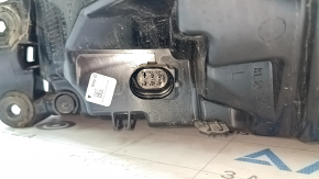 Lampă aripă exterioară stânga Audi A3 8V 15-16 4d usa crăpături pe sticlă, sticlă decojită