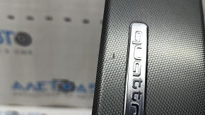 Накладка передней панели нижняя правая Audi Q3 83A 19-25 темный алюминий, quattro, царапины, сломаны крепления
