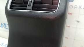 Накладка центральной консоли задняя с воздуховодом Mazda CX-5 17-25 черная, царапины