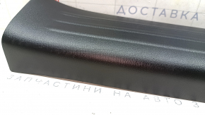 Накладка порога задняя правая Mazda CX-5 17-24 черная, царапины