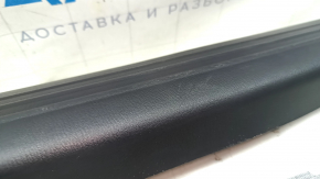 Накладка порога передняя правая Mazda CX-5 17-24 черн, царапины
