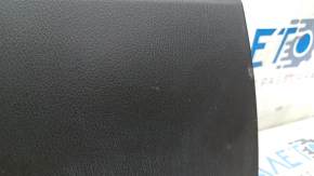 Обшивка двери багажника верхняя Mazda CX-5 17-24 черная, царапина