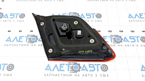 Фонарь внутренний крышка багажника правый Honda Accord 16-17 hybrid, рест, потерт
