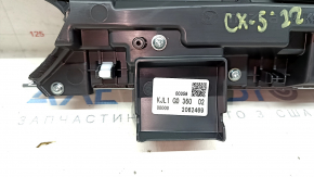 Накладка передней панели центральная Mazda CX-5 21-25 кожа черная под 10.3" дисплей, вставка под дерево, тычка