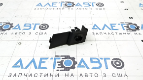 Крепление парктроника левого в решетке радиатора Audi A3 8V 15-16