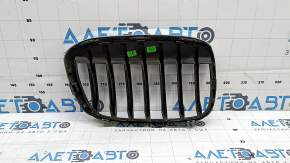 Решетка радиатора grill левая BMW X1 F48 16-19 X-line серая решетка, песок