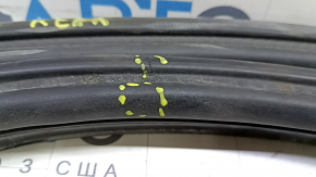 Уплотнитель резина двери багажника BMW X1 F48 16-22 царапины