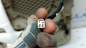 Raft spate Honda Accord 13-17 hibrid bej, pentru subwoofer, cu stop, plastic alb, necesită curățare, elemente de fixare rupte