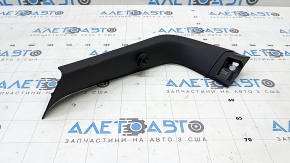 Обшивка двери багажника правая BMW X1 F48 16-22 черная, царапина