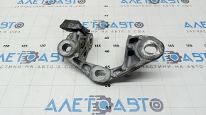 Кронштейн подушки двигателя левый Mazda 6 18-21 2.5 акпп