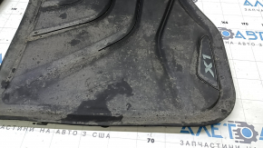 Комплект ковриков салона резина BMW X1 F48 16-22 черный, эмблема с черной окантовкой Basis, затерты эмблемы, под химчистку
