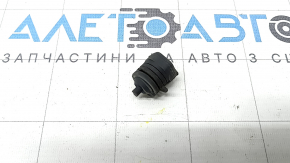 Отбойник капота Mazda 6 18-21 на телевизоре
