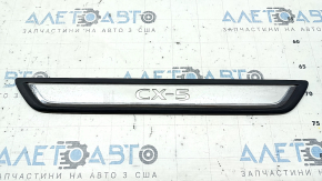 Set praguri uși Mazda CX-5 17-25 negru cu inserție cromată și iluminare din spate, zgârieturi