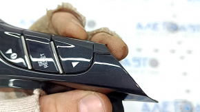 Кнопки управления на руле правые Honda Accord 16-17 под дистроник и удержания полосы с глянцевой накладкой и нижним управлением, трещина в накладке