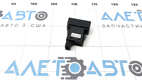 Кнопка аварийной сигнализации Mazda 6 18-21