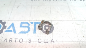 Скоба крепления топливной форсунки Ford Fusion mk5 13-20 1.6T 2.0Т