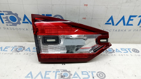 Фонарь внутренний крышка багажника левый Ford Fusion mk5 17-18 LED, царапины, треснуто стекло