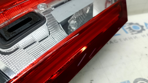 Фонарь внутренний крышка багажника левый Ford Fusion mk5 17-18 LED, царапины, треснуто стекло