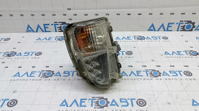 Поворотник правый Toyota Prius 30 13-15 рест, песок