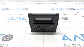 USB Hub центральной консоли Jeep Cherokee KL 14-21 задний