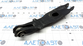 Braț de control inferior sub arcul din spate dreapta Jeep Grand Cherokee WL 21-25