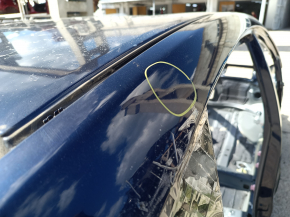 Крыша металл Toyota Prius 30 10-15 на кузове, полез лак, вмятинка, тычки