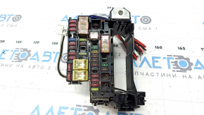 Блок предохранителей подкапотный Toyota Prius 30 10-15