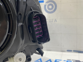 Фара передняя правая VW Beetle 12-19 галоген