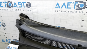 Решетка дворников пластик Kia Sorento 16-20 отклеен уплотнитель