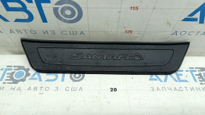 Накладка порога задняя правая внешняя Hyundai Santa FE Sport 13-18 черная, потерта
