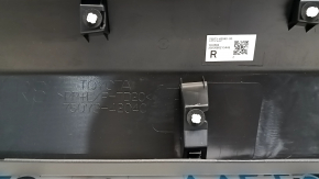 Накладка двери нижняя передняя правая Toyota Rav4 19-25 структура