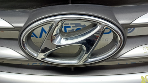 Решетка радиатора grill в сборе Hyundai Santa FE Sport 17-18 рест, с эмблемой, без камеры, хром, песок