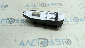 Управление стеклоподъемником передним левым Hyundai Santa FE Sport 17-18 черное, без памяти сидений, потерто