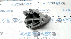 Кронштейн подушки двигателя правый Jeep Grand Cherokee WL 21-26 3.6