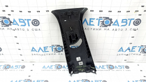 Накладка центральной стойки верхняя ремень правая Jeep Grand Cherokee WL 21-26 черная, потерта